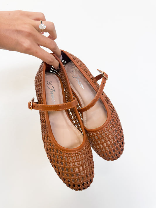 TAN WOVEN FLATS