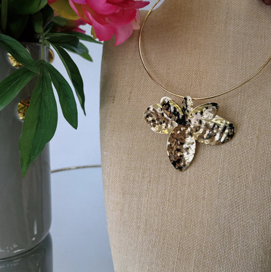 GOLDEN BLOOM NECKLACE