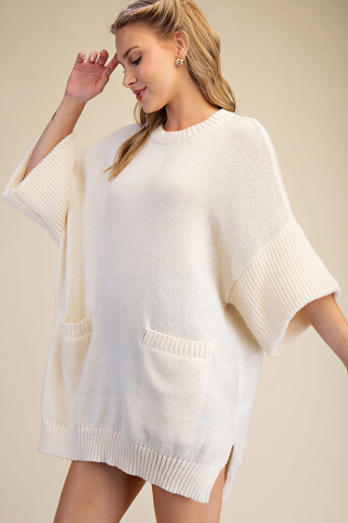 OVERSIZED POCKET KNIT SWEATER